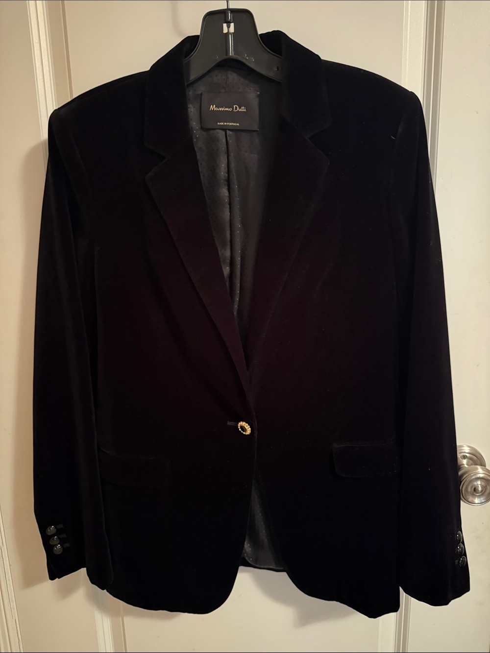 Massimo Dutti Black Velvet Single-Button Blazer with Gold-Tone Button, size 10